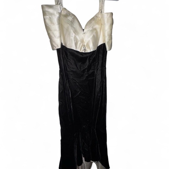 Jessica McClintock Black and Cream Satin Dress - Picture 2 of 6